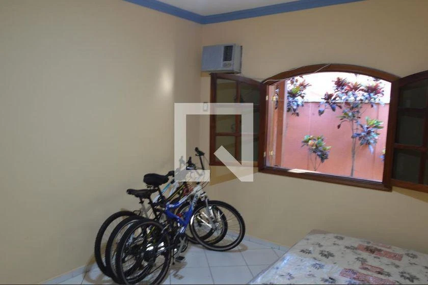 Furnished house with 4 bedrooms and 600 m² — photo 38