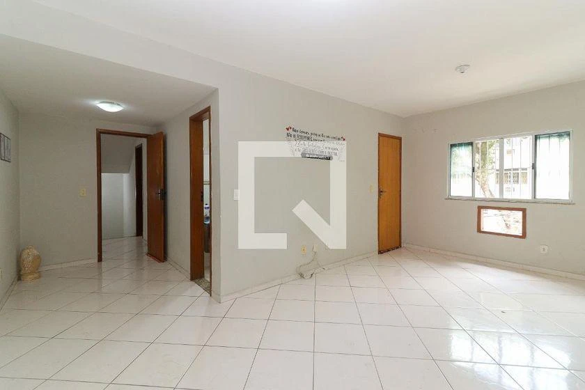 Balcony with a grill in a 2-bedroom house, 125 m² — photo 39