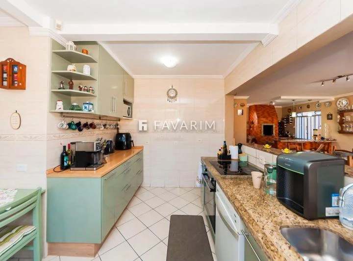 Rental house with 3 bedrooms and a balcony grill area — photo 3