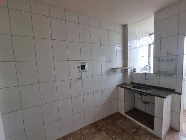 2-bedroom apartment with 1 bath and gas stove — photo 8