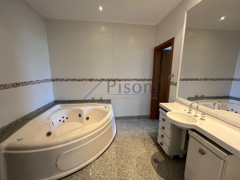 Casa de 6 quartos com ar-condicionado e 1500 m² — photo 23