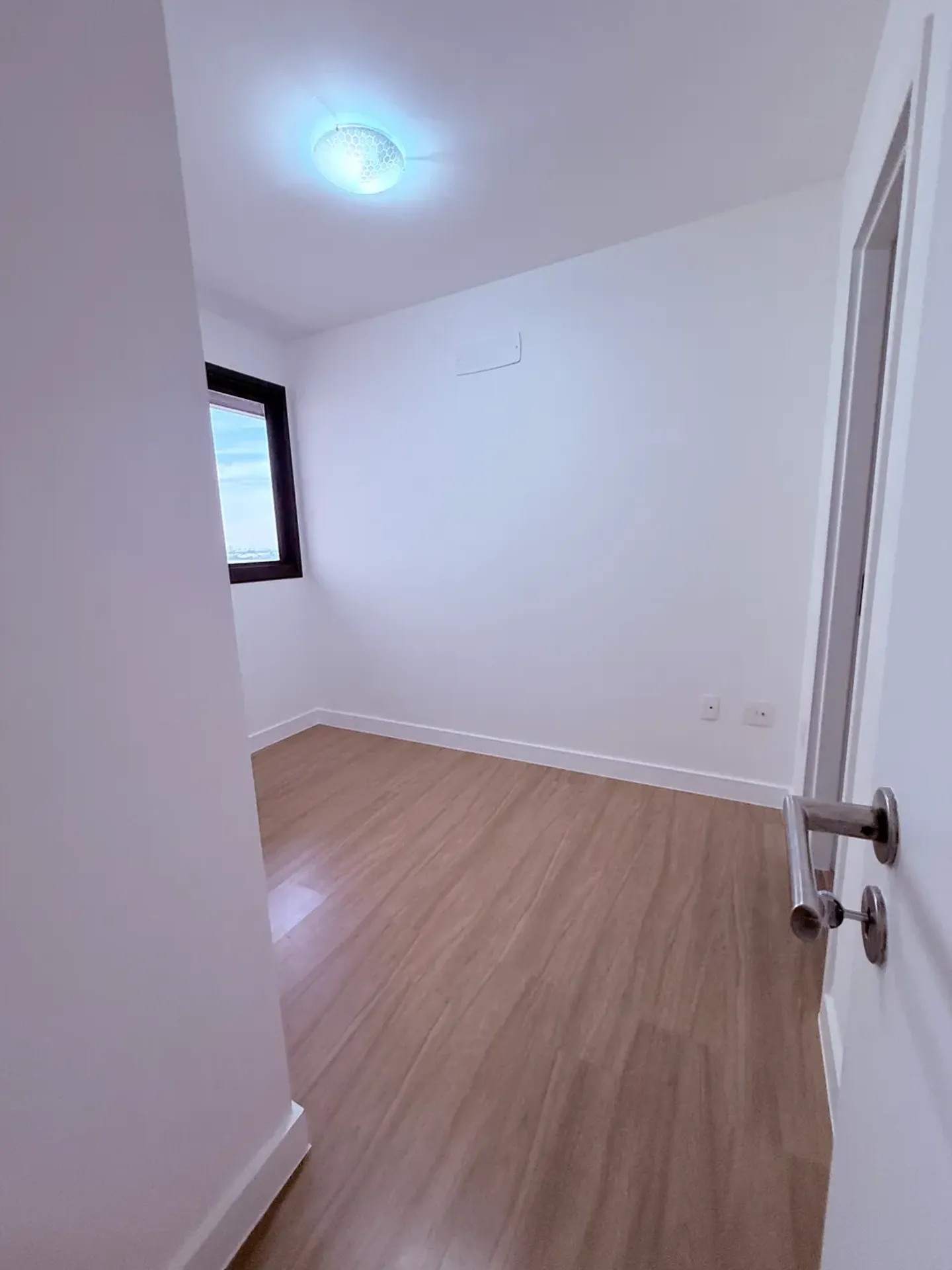 4-bedroom apartment with 125 m² and a balcony — photo 18