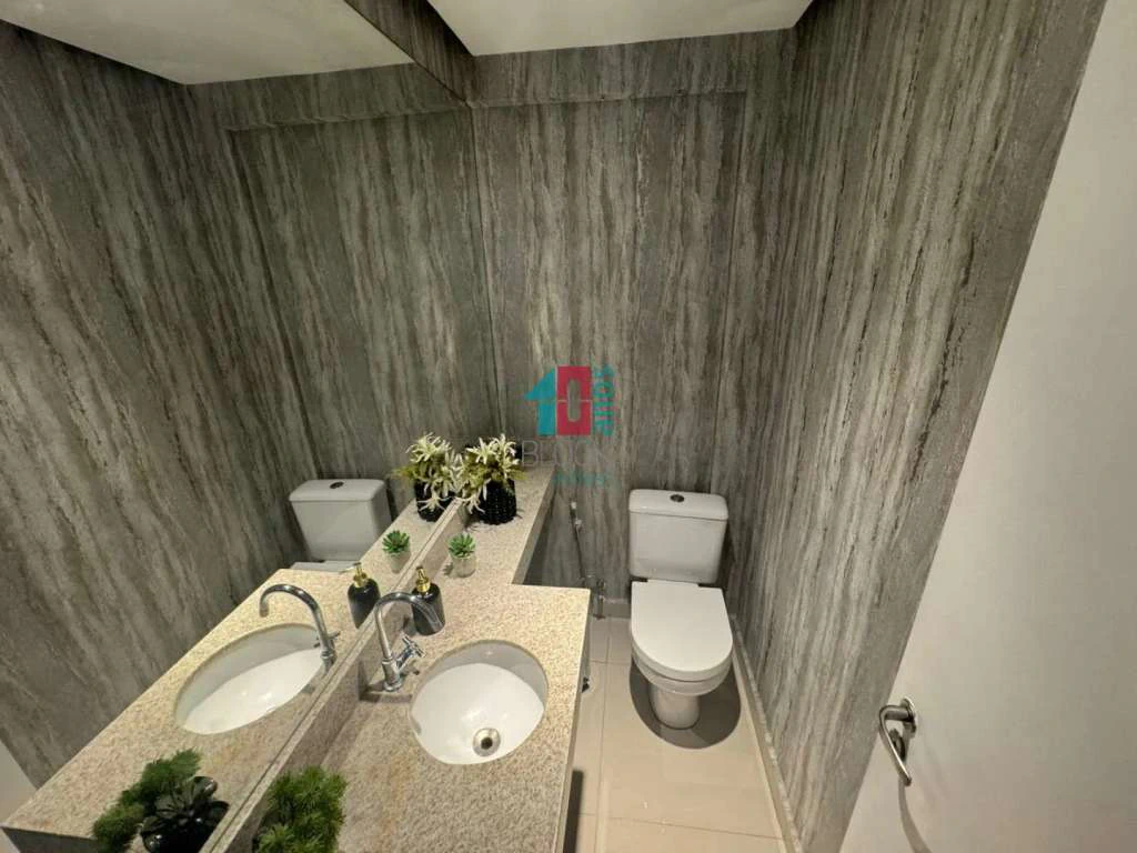 Furnished house with 5 bedrooms and 9 total bathrooms — photo 28