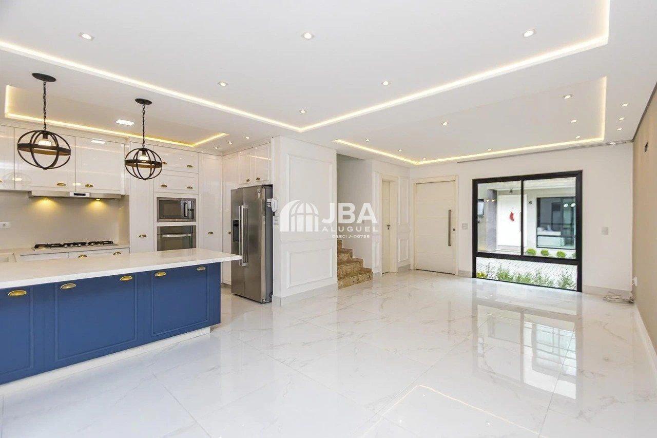 Floor-to-ceiling windows in a 2-bedroom house, 143 m² — photo 6