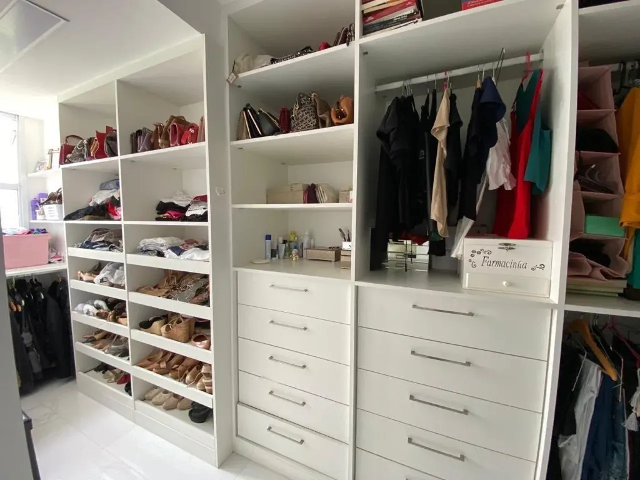 Furnished apartment, 150 m², with a glass-enclosed balcony — photo 9