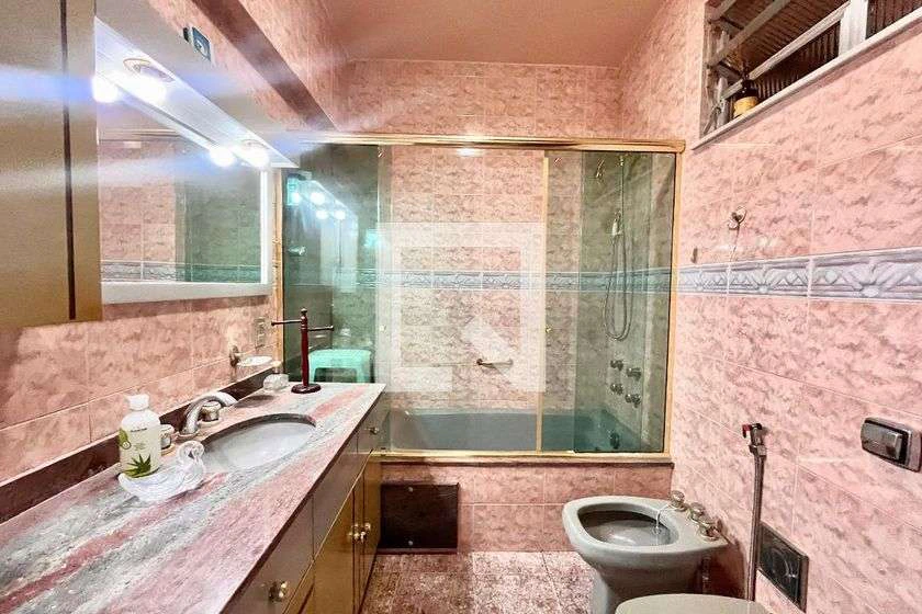 Furnished 3-bedroom apartment with 140 m² and 3 baths — photo 25