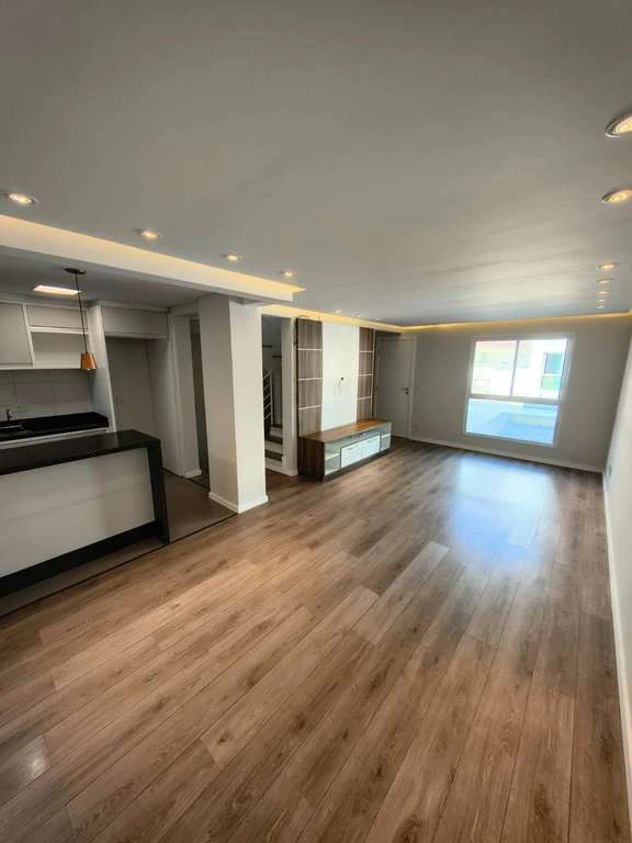 House with 3 bedrooms, 1 en-suite and shared BBQ area — photo 2