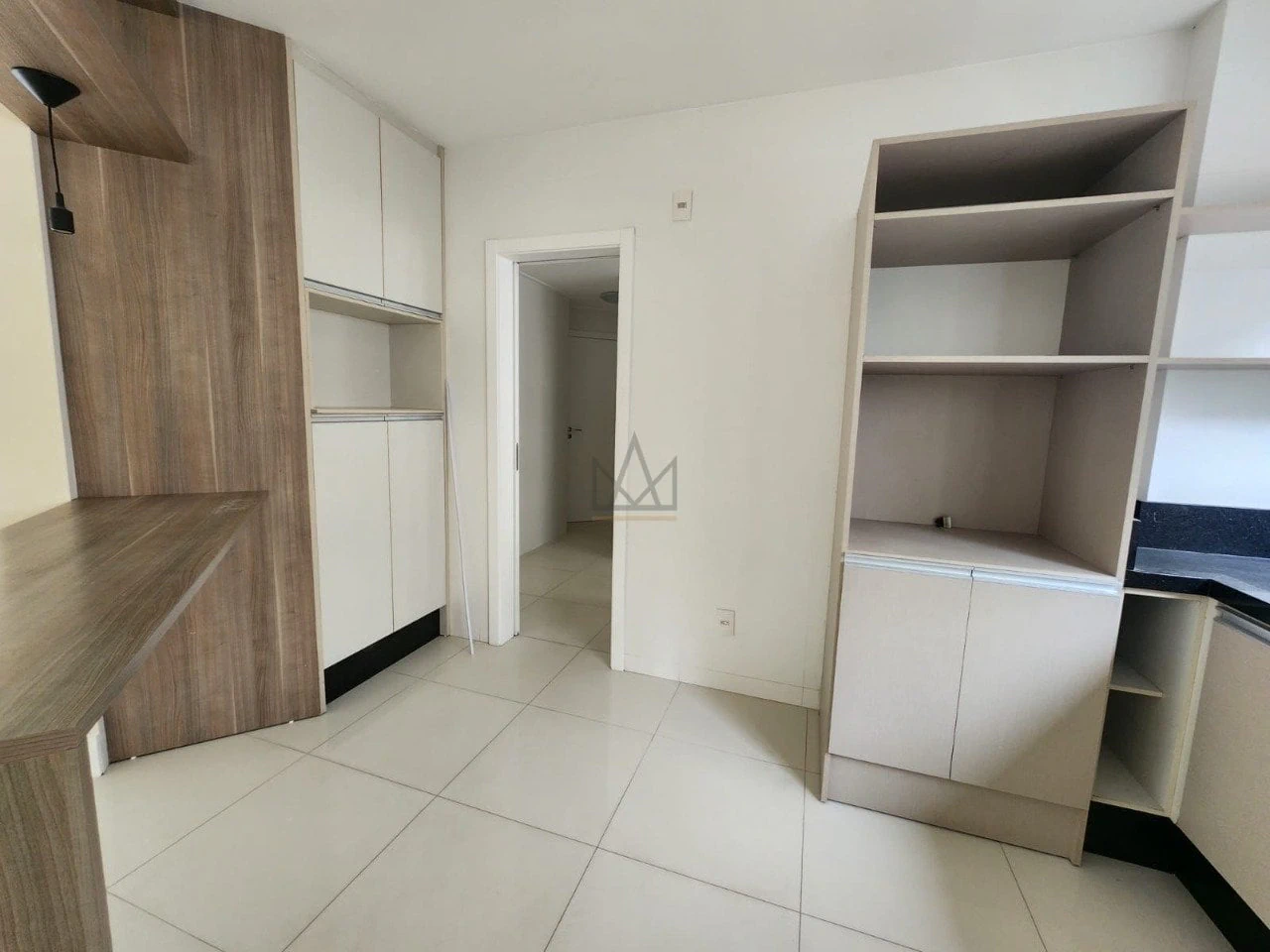 Departamento con ventanales de piso a techo en Florianópolis — photo 21