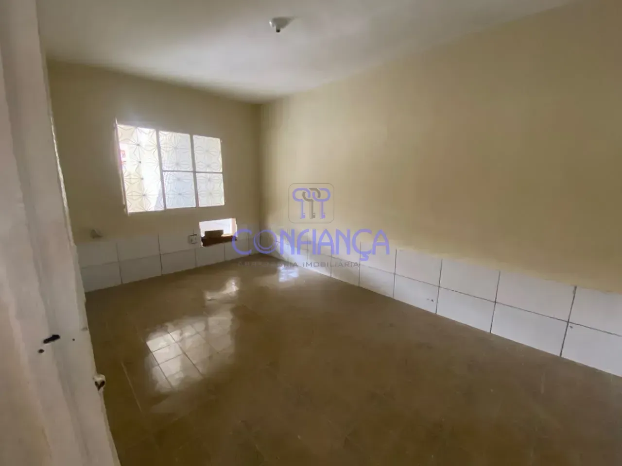 House with 3 bedrooms and a gas stove kitchen — photo 18