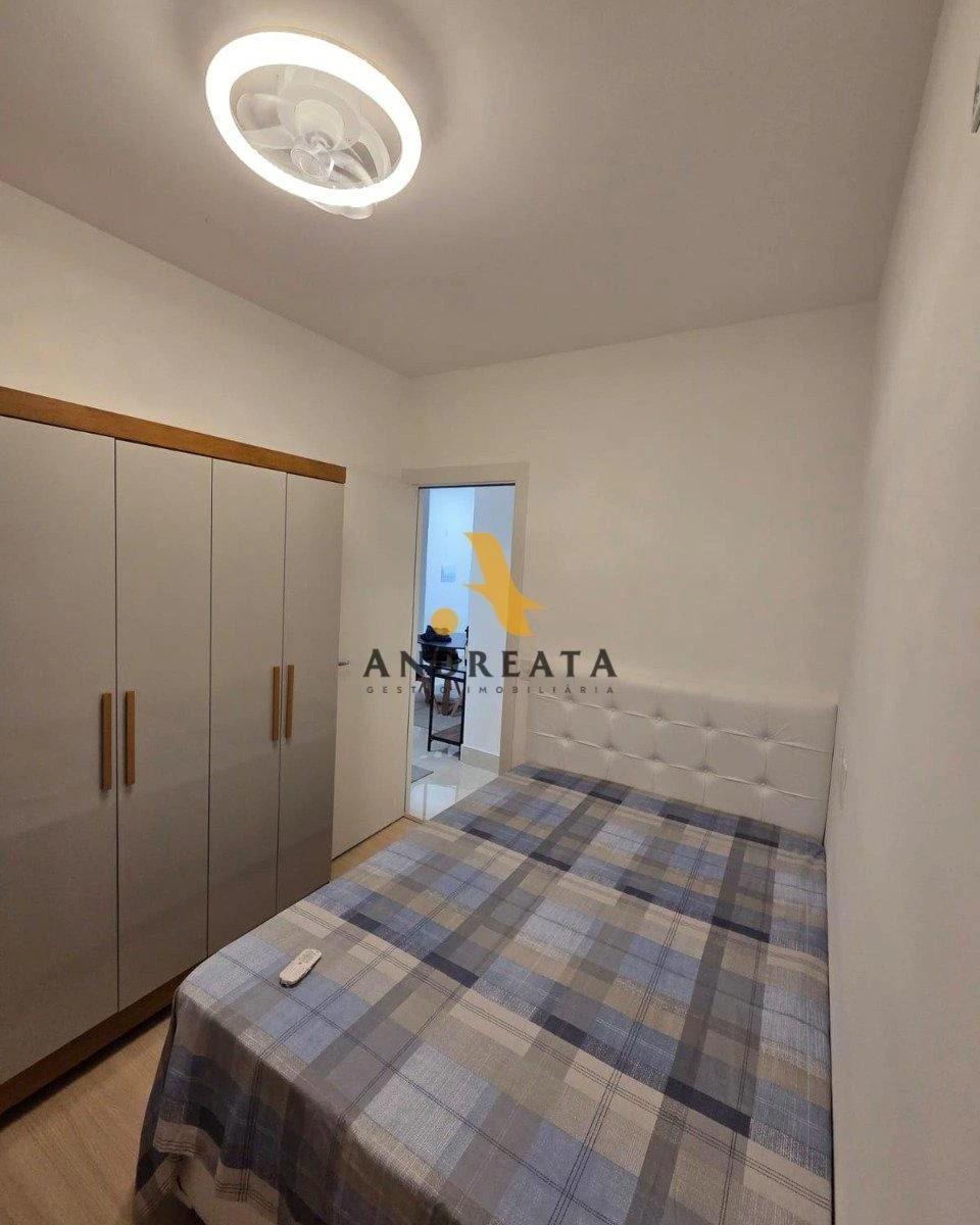 2-bedroom apartment in a building with a gym — photo 5