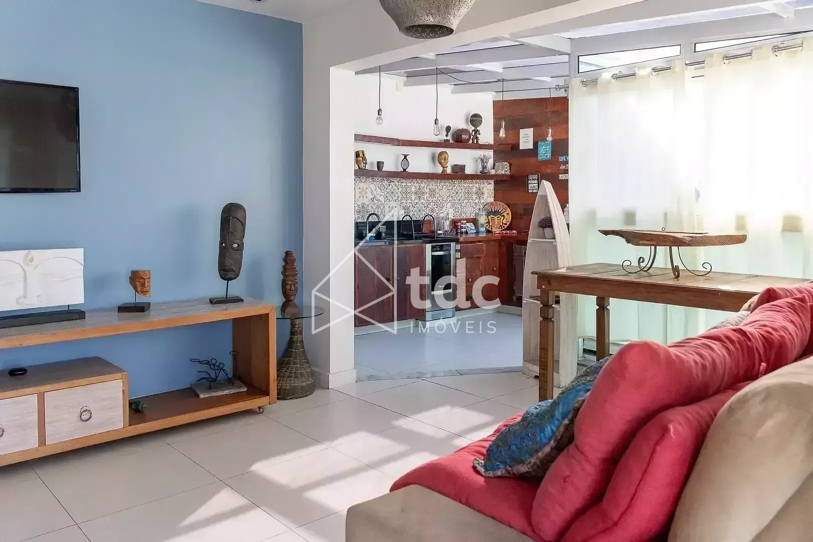 3-bedroom apartment with a mountain view — photo 8