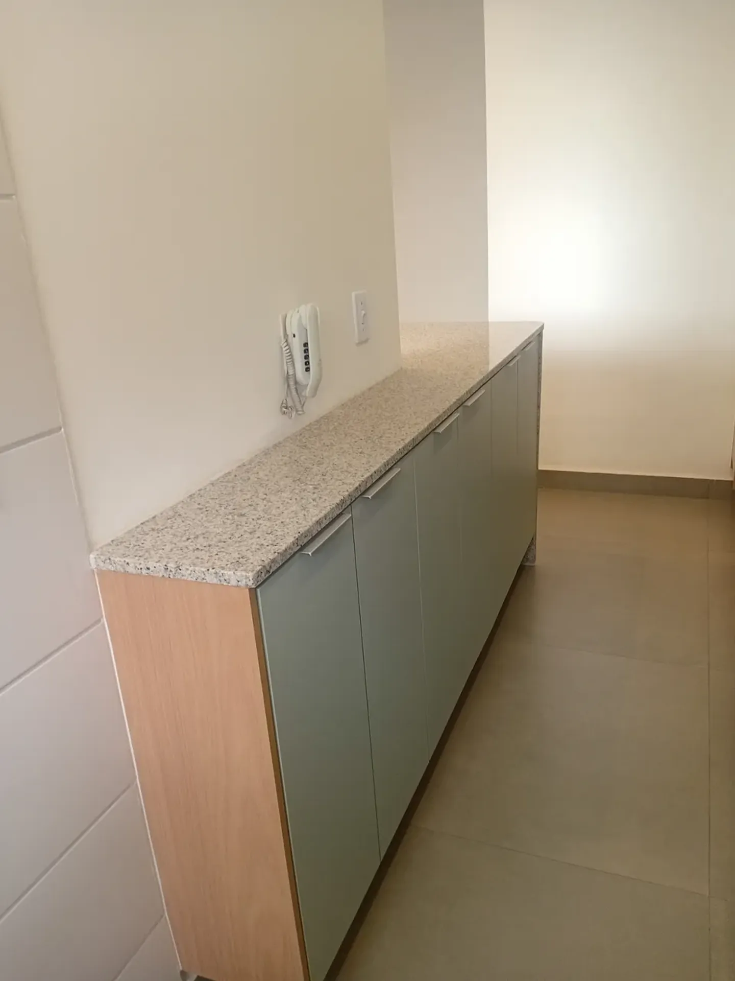 2-bedroom apartment in a building with a gym — photo 20