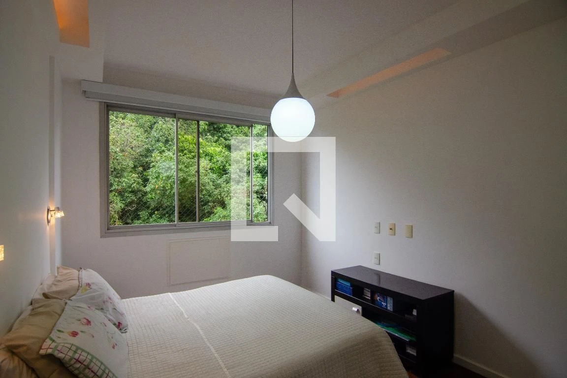 Furnished apartment, 166 m², with floor-to-ceiling windows — photo 30