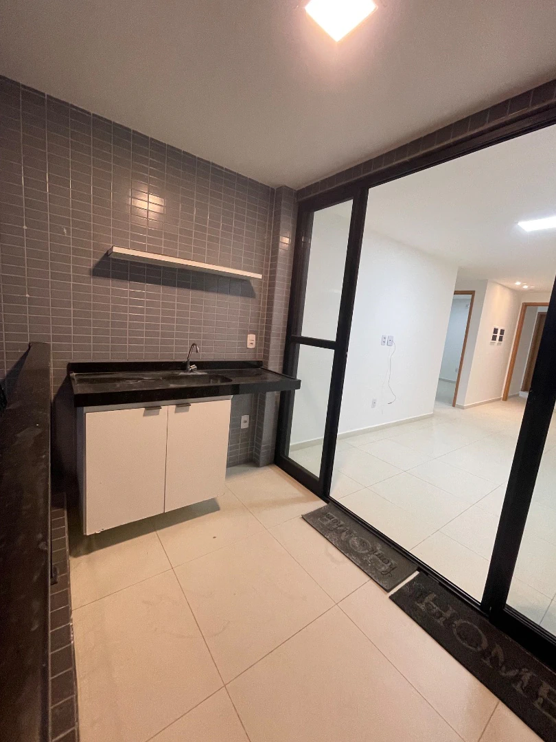 Balcony with a grill in a 3-bedroom apartment, 80 m² — photo 11