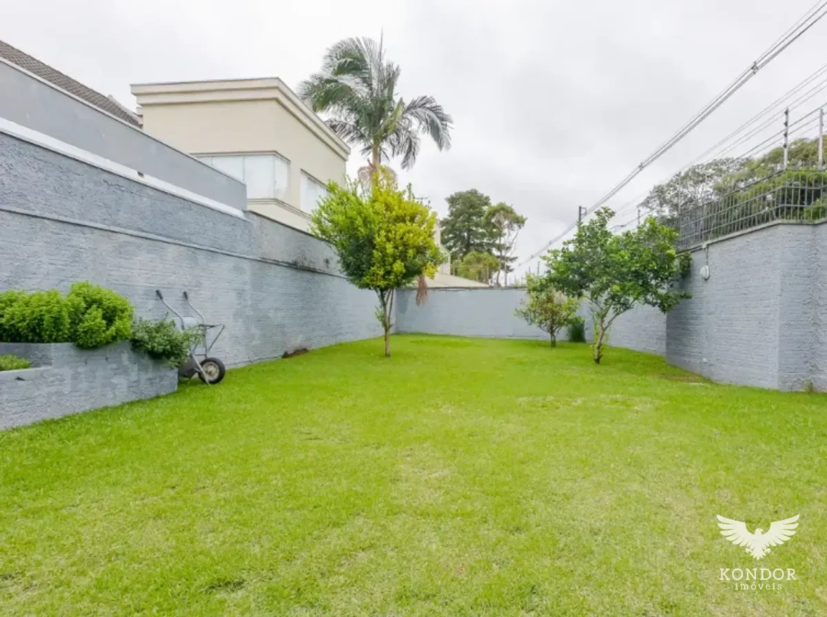 3-bedroom house with a home office in Curitiba — photo 30