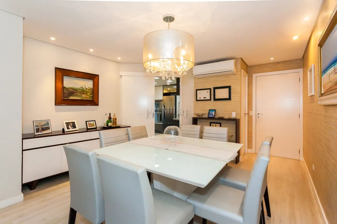 3-bedroom 180 m² apartment with 2 parking spots and garden