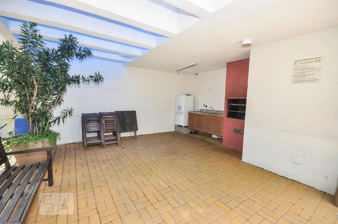 Unfurnished 3-bedroom apartment with balcony — photo 37