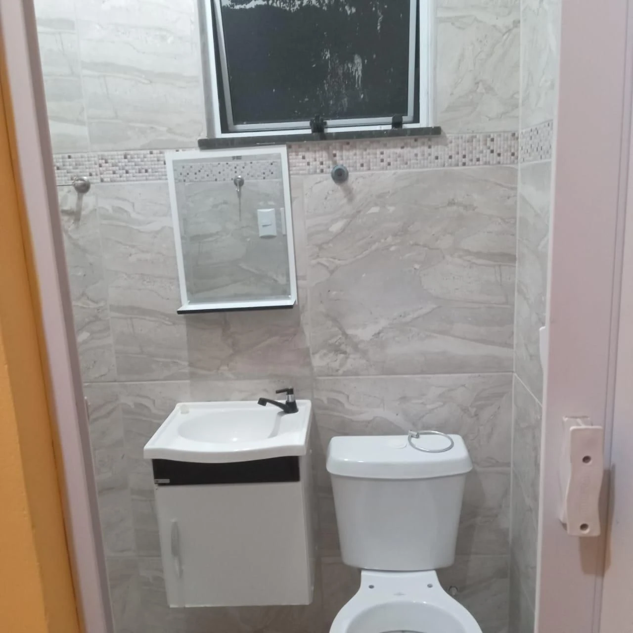 2-bedroom house, both with their own bathrooms, 80 m² — photo 27