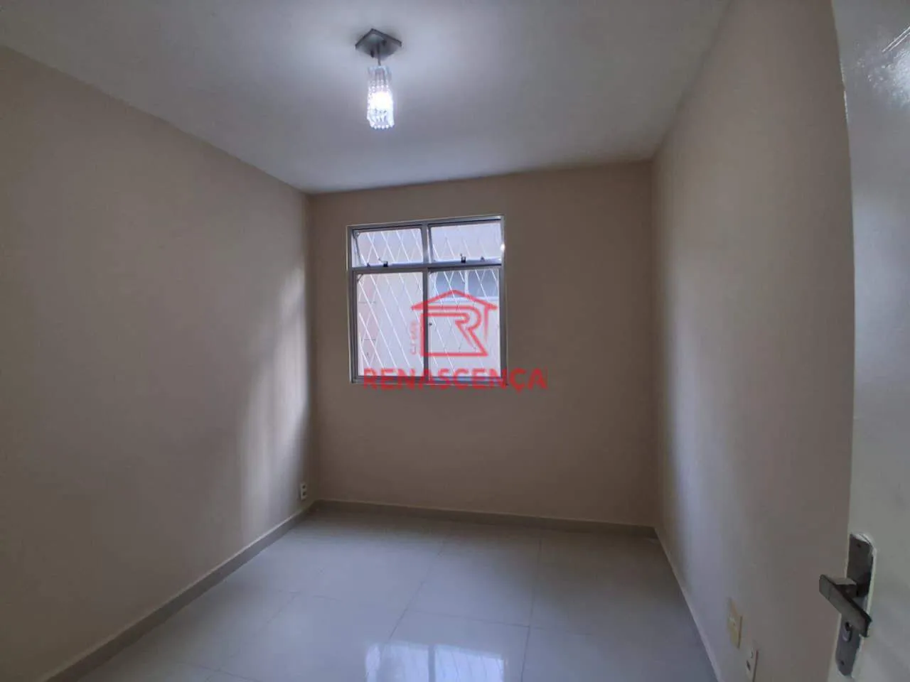 3-bedroom apartment in a building with a pool — photo 19