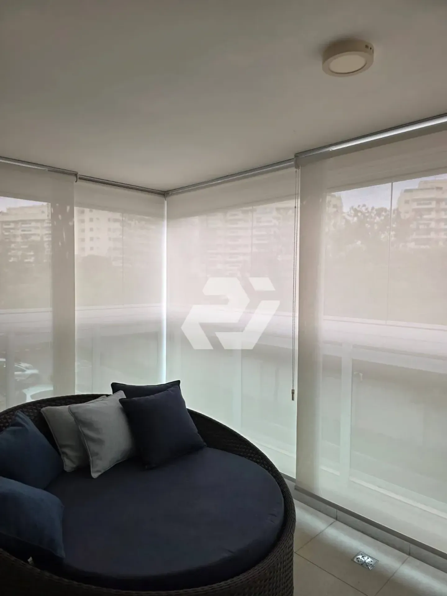 3-bedroom apartment with a private pool — photo 27
