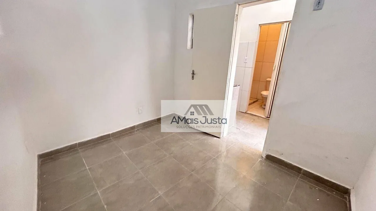 Unfurnished 1-bedroom studio with 1 bathroom and 30 m²