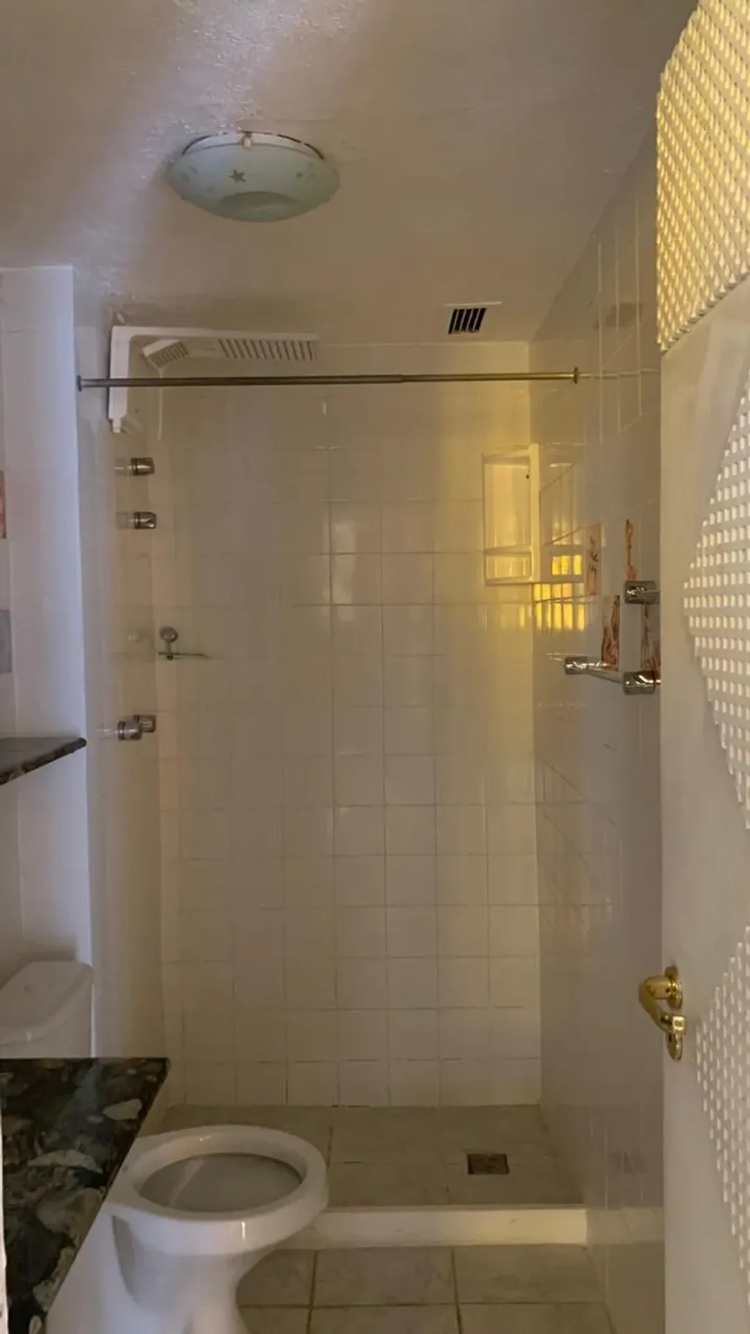 Квартира 71 м² с 1 спальней и приватным садом — photo 25