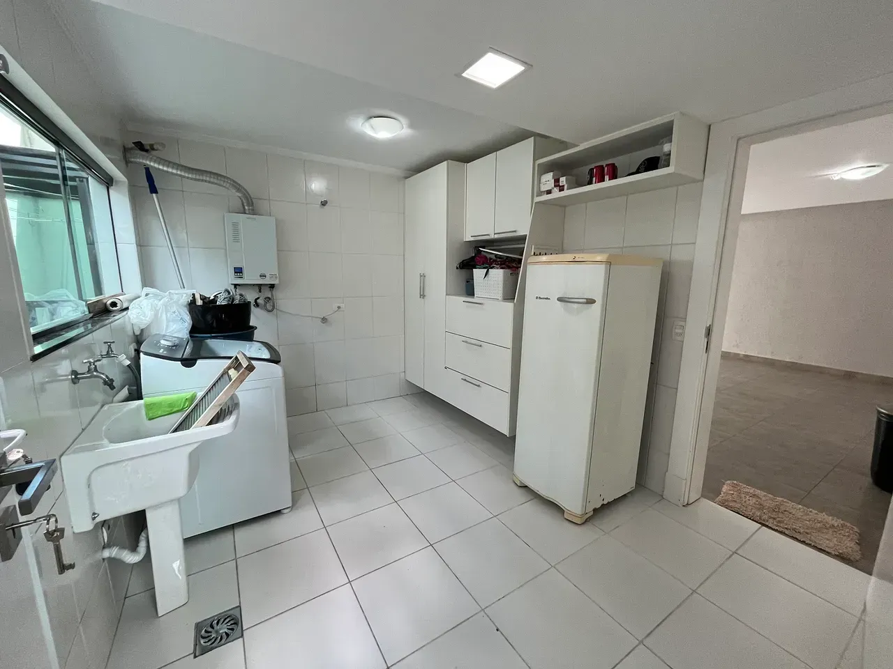 Furnished house with 3 bedrooms and open-plan kitchen — photo 24