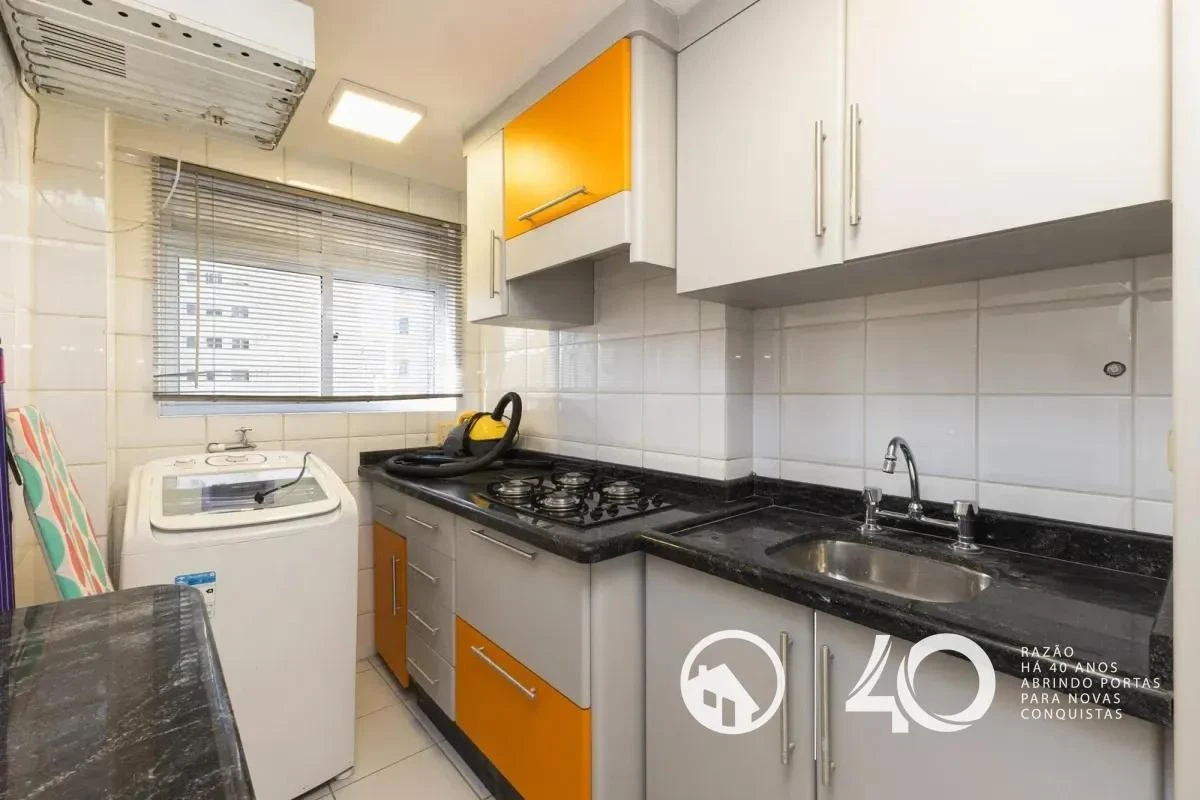 Furnished apartment, 67 m², with a glass-enclosed balcony — photo 5