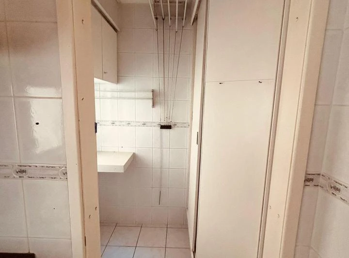 72 m² apartment with 3 bedrooms and 1 bathroom — photo 4