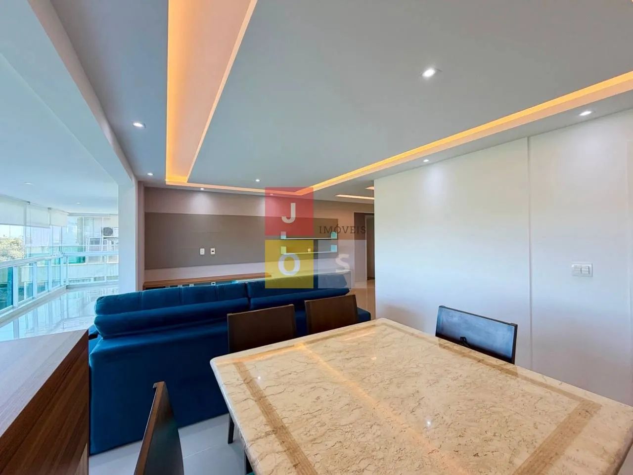 Furnished 4-bedroom suite apartment with 156 m² — photo 49