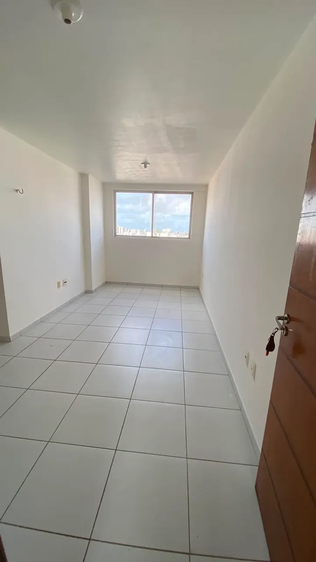 2-bedroom apartment with suite and private garden — photo 11