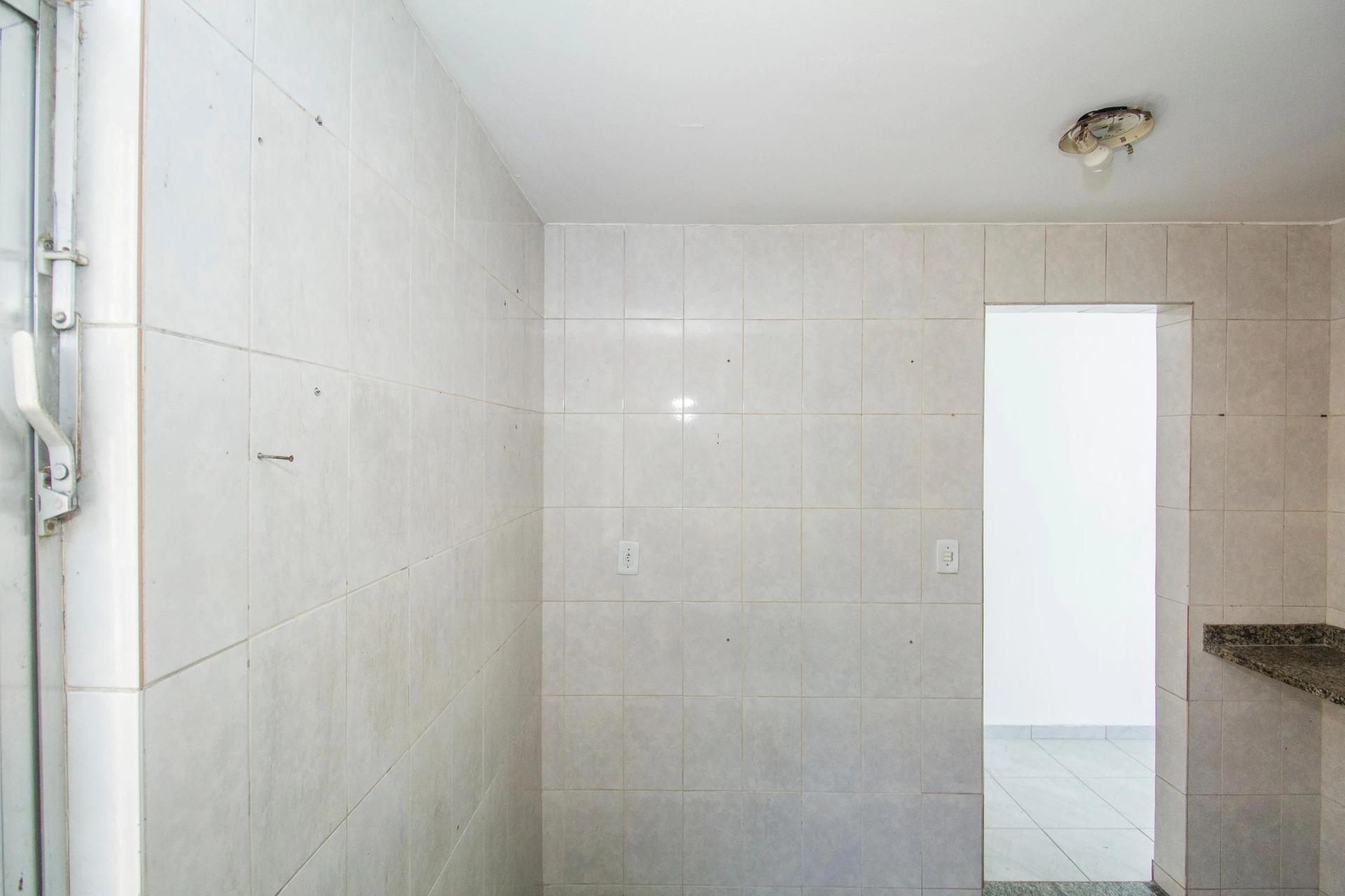 Apartamento com 2 quartos e cozinha separada a gás — photo 9