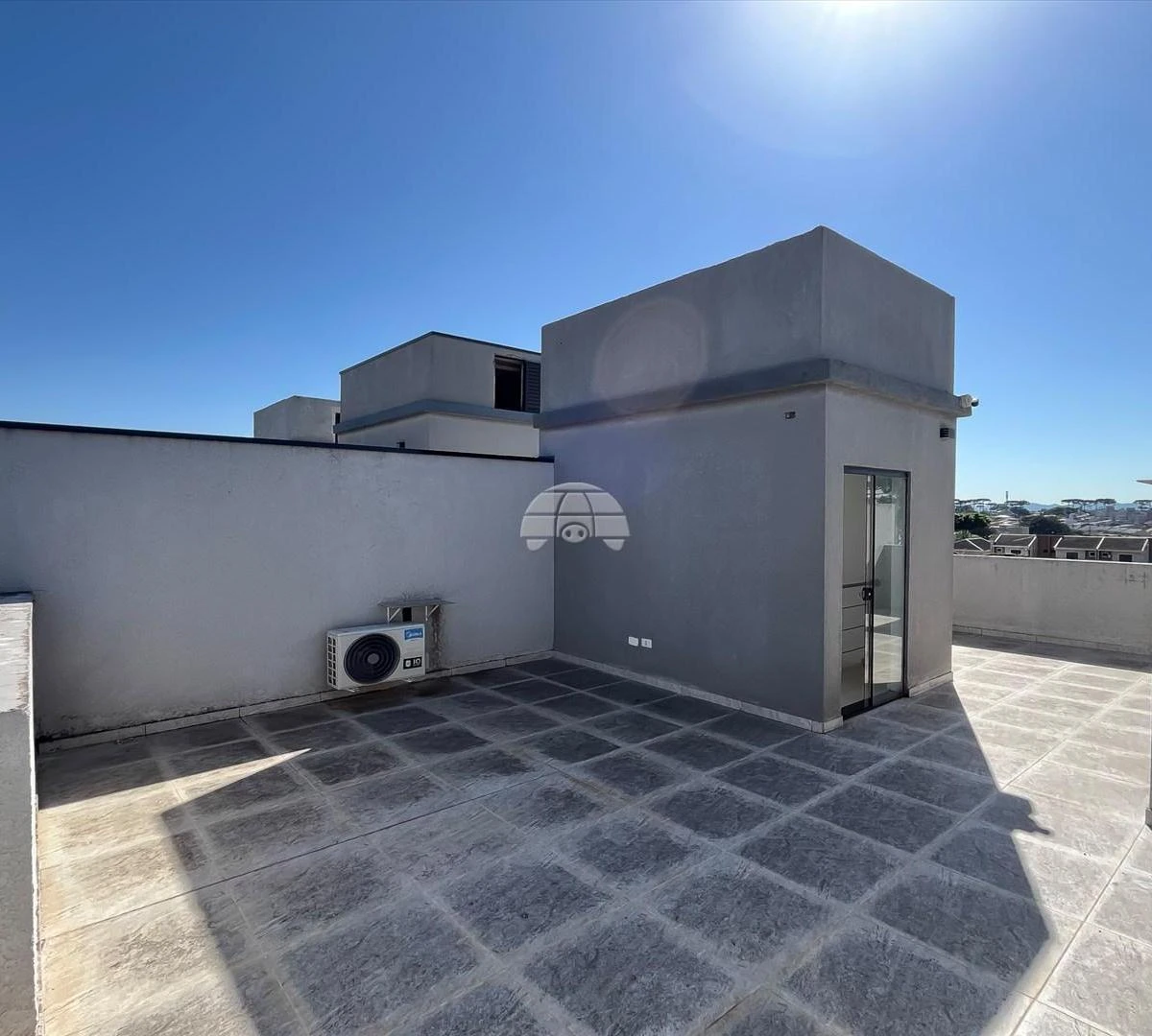 3-bedroom house with a grill on the balcony in Curitiba — photo 48