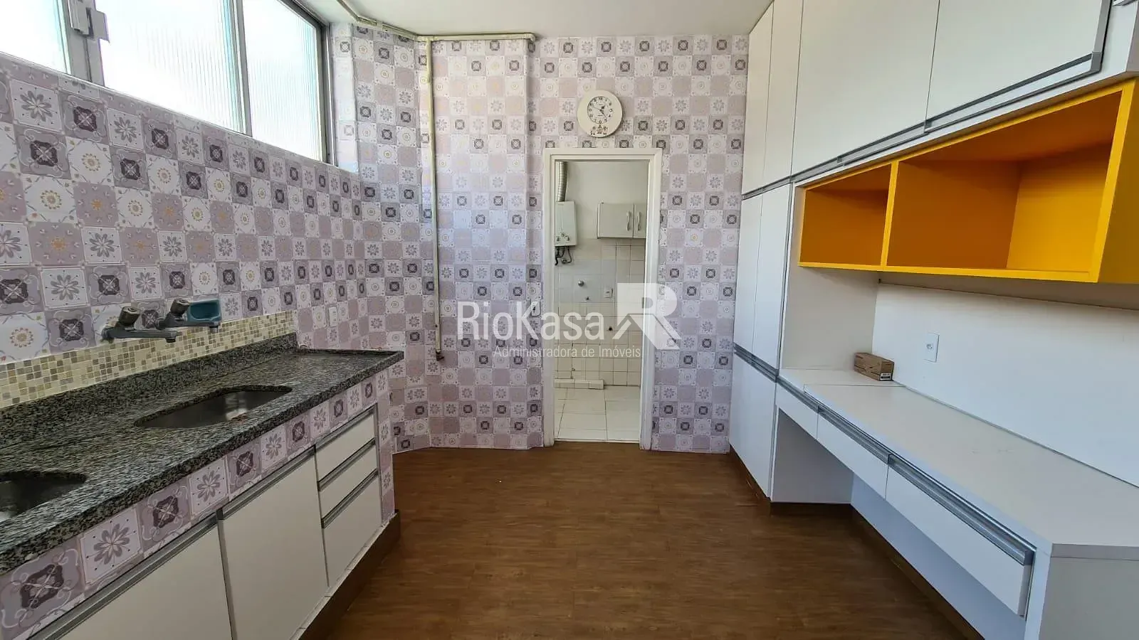 Mountain view in a 2-bedroom apartment, 102 m² — photo 10