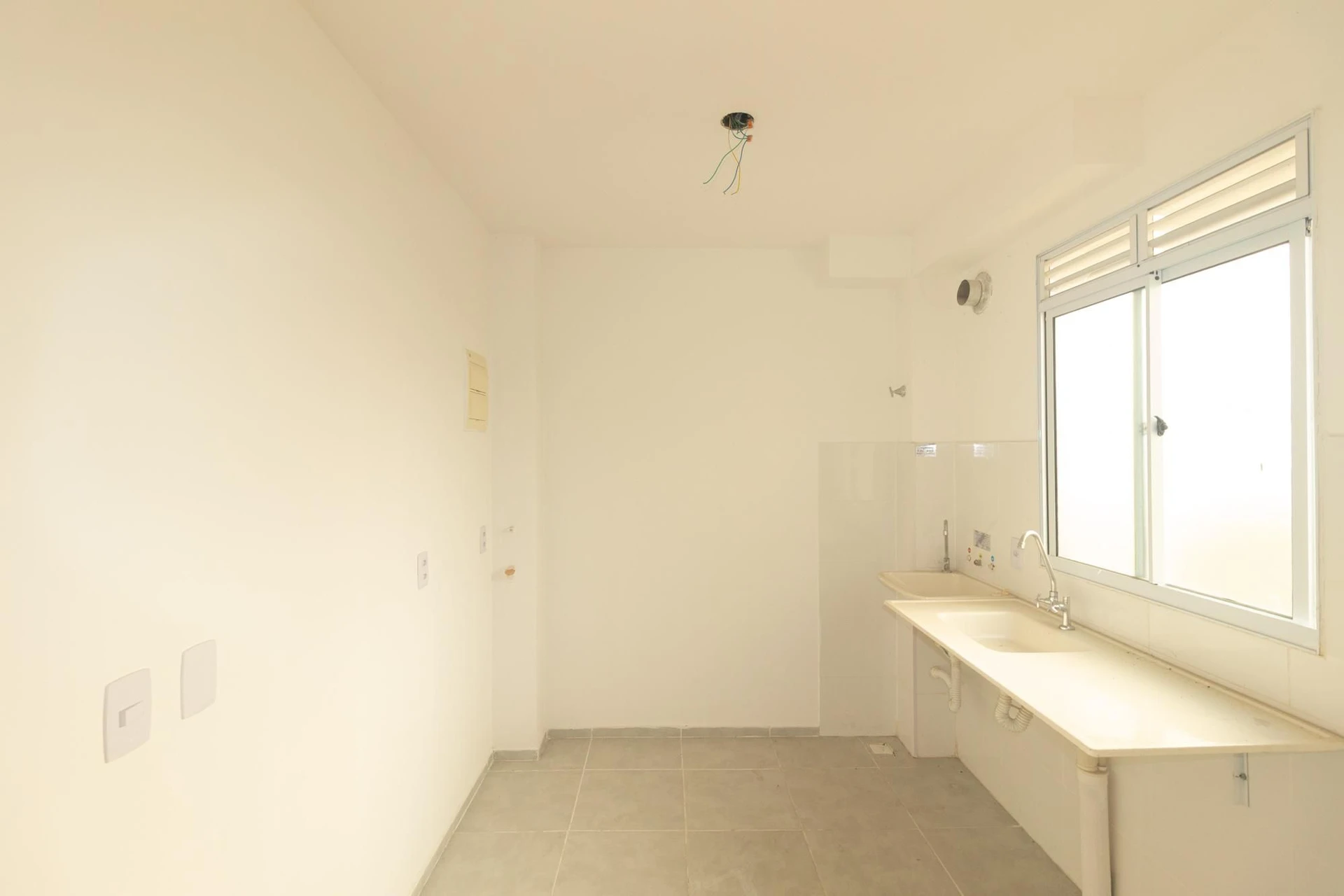 Furnished apartment with 2 bedrooms and 1 parking spot — photo 16