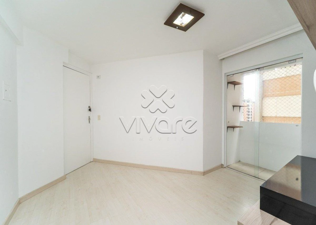 Apartment, 34 m², with a glass-enclosed balcony — photo 7
