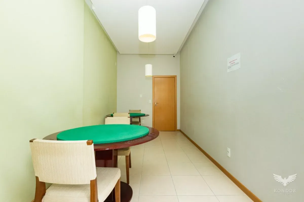 Furnished 2-bedroom apartment with open-plan kitchen — photo 26