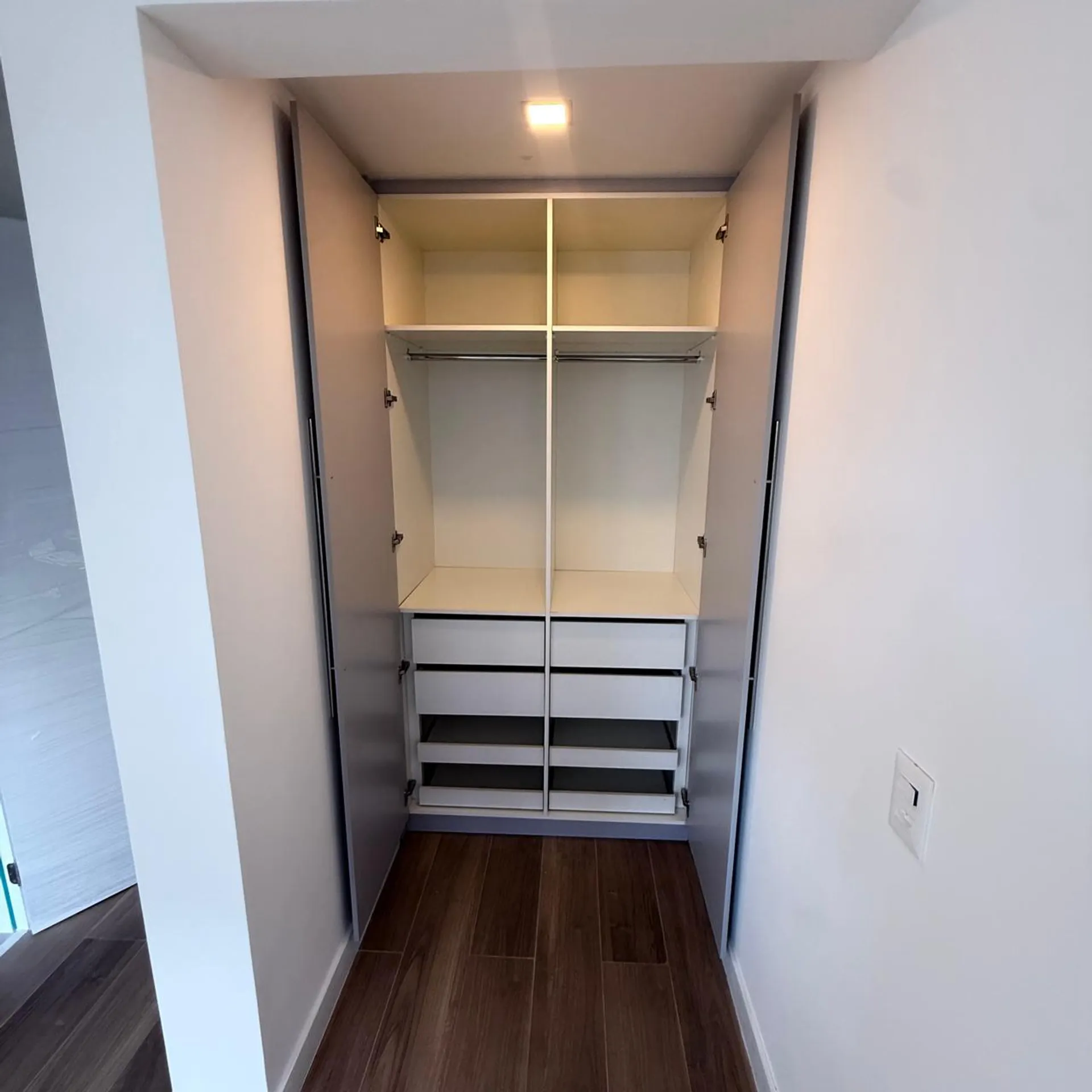 2-bedroom apartment, 1 with its own bathroom, 143 m² — photo 12