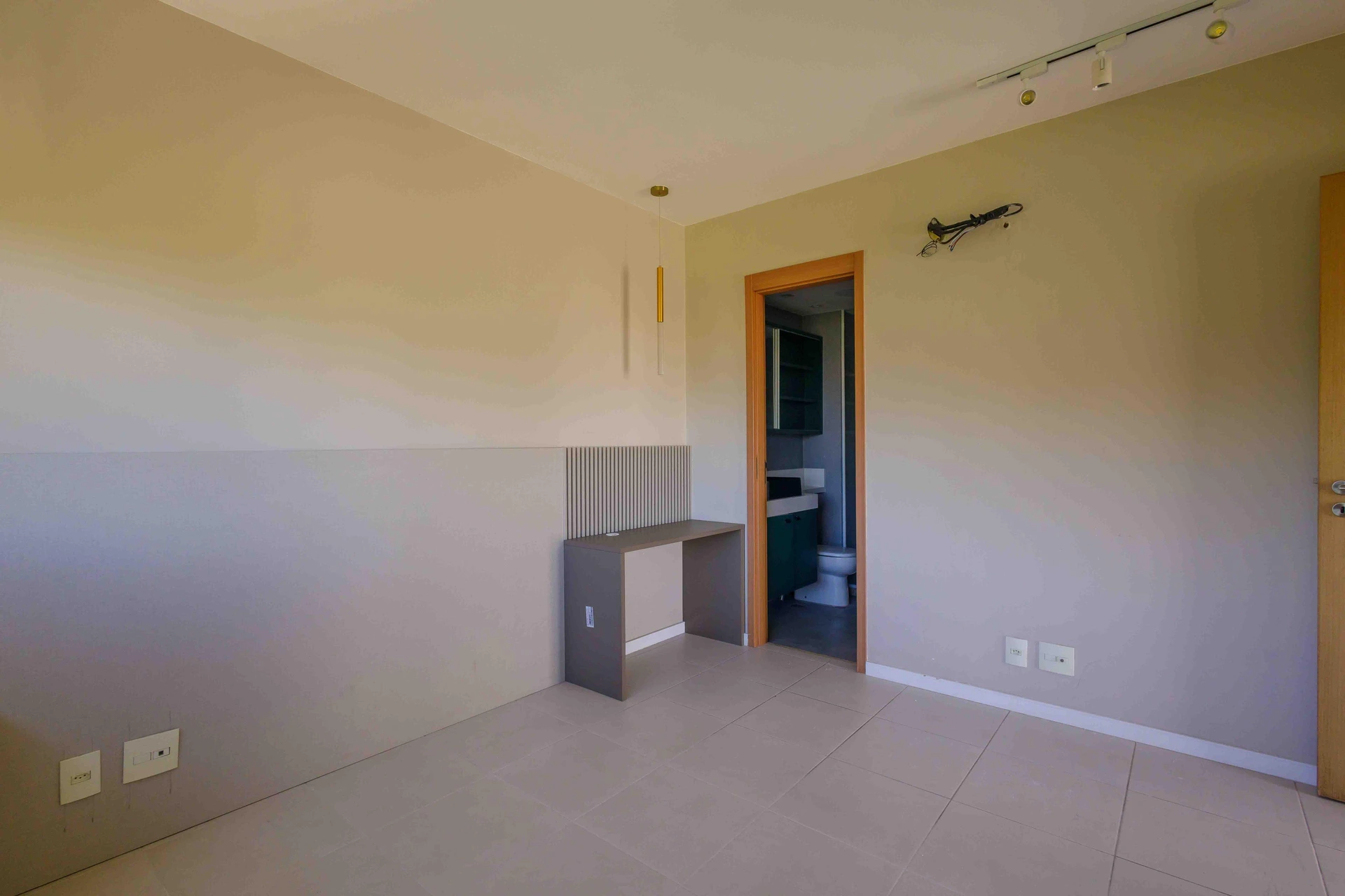 Apartment, 166 m², with a glass-enclosed balcony — photo 43
