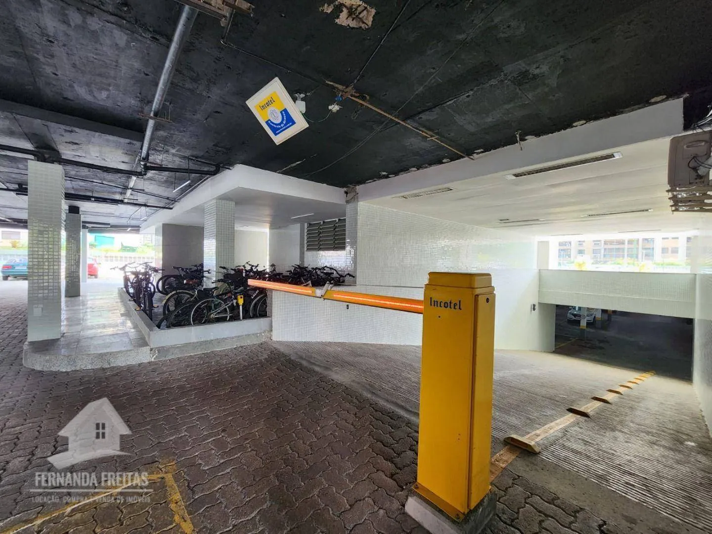 Furnished duplex penthouse with 3 bedrooms and 191 m² — photo 32