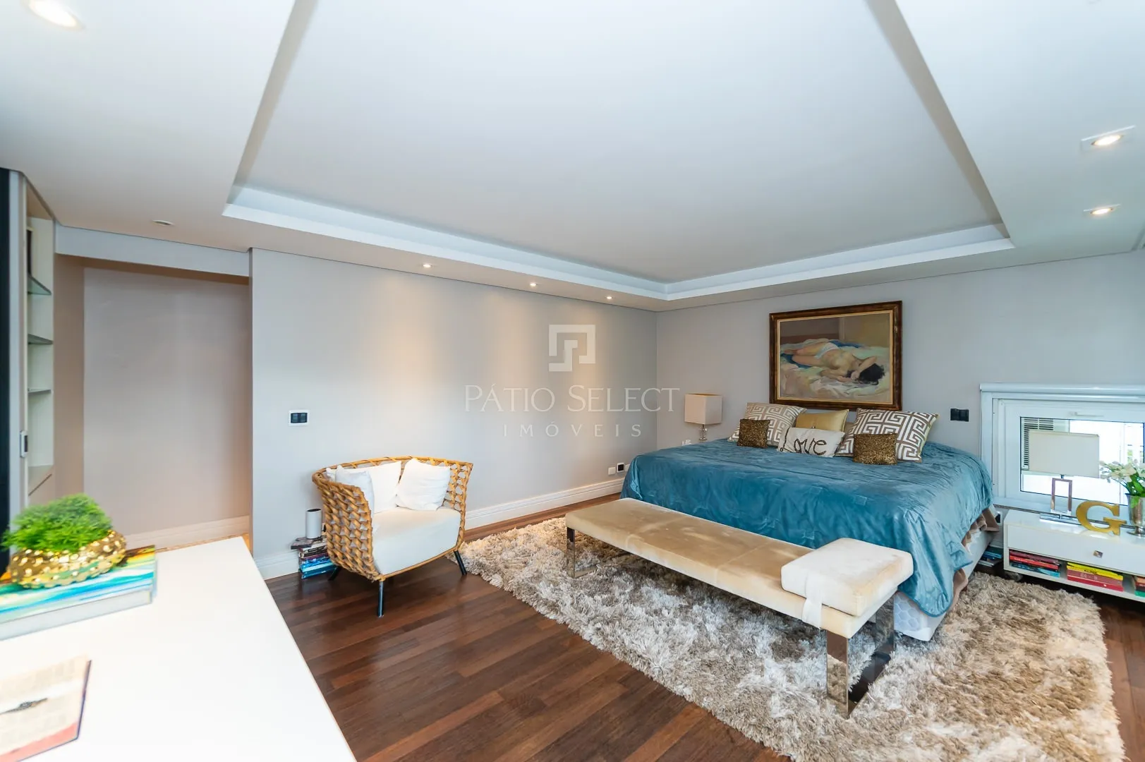 Floor-to-ceiling windows in a 6-bedroom house, 763 m² — photo 95