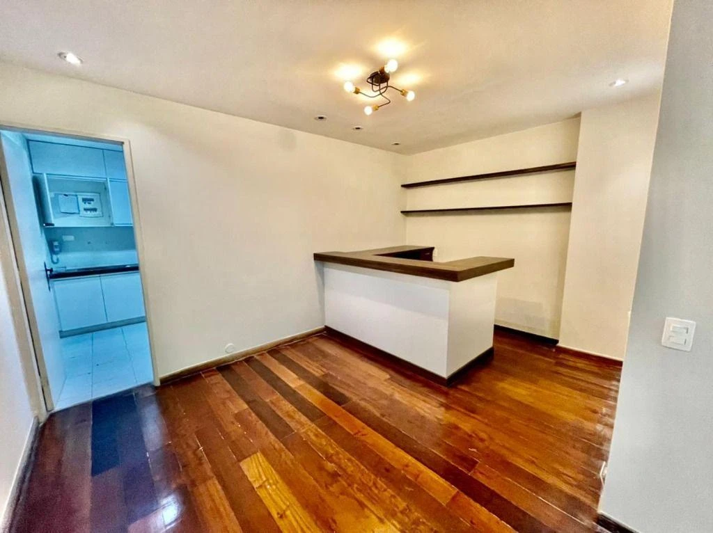 Apartamento de 150 m² com espaço de home office e banheira — photo 6