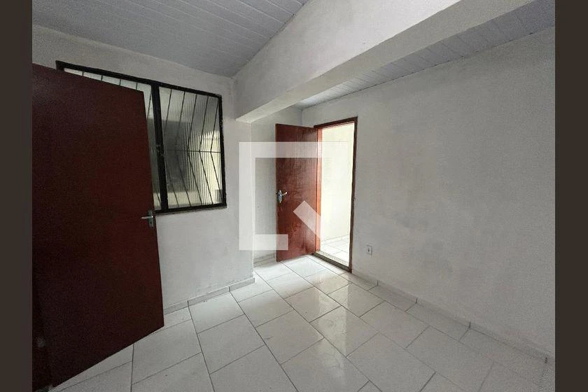 1-bedroom apartment with fitted kitchen and balcony — photo 14
