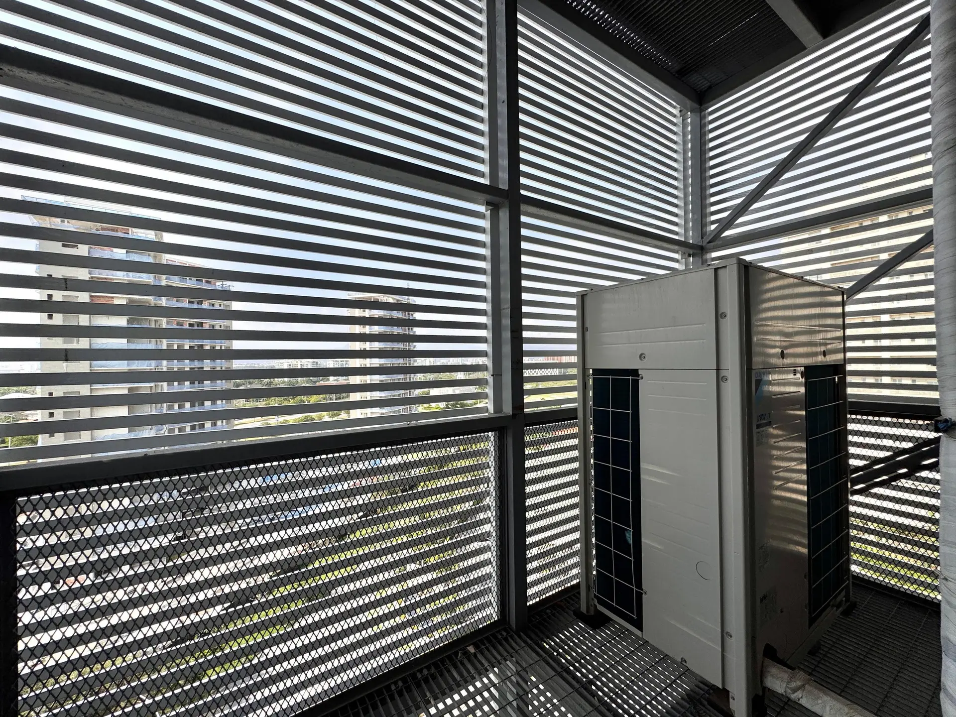 Apartamento mobiliado com 3 suítes e 4 vagas — photo 96