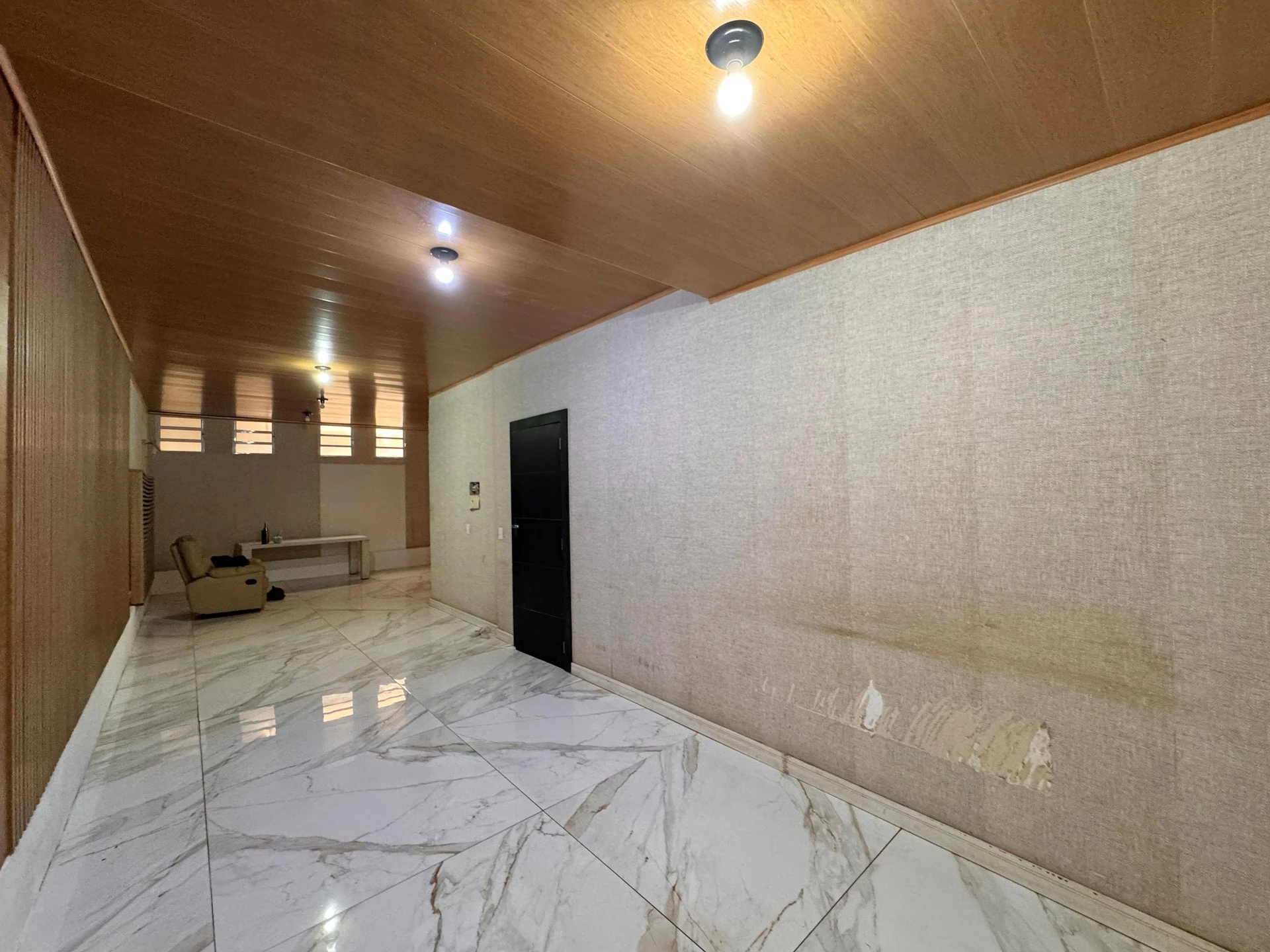 4-bedroom apartment with balcony and private BBQ grill — photo 52