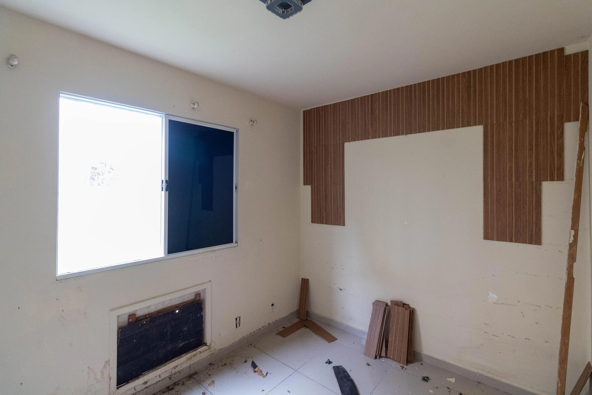 2-bedroom apartment with ceramic tile floors and 1 parking — photo 11