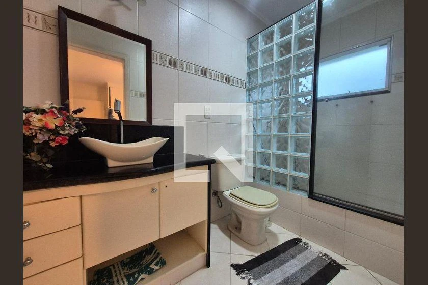 245 m² house with 3 en-suite bedrooms and 2 parking — photo 31