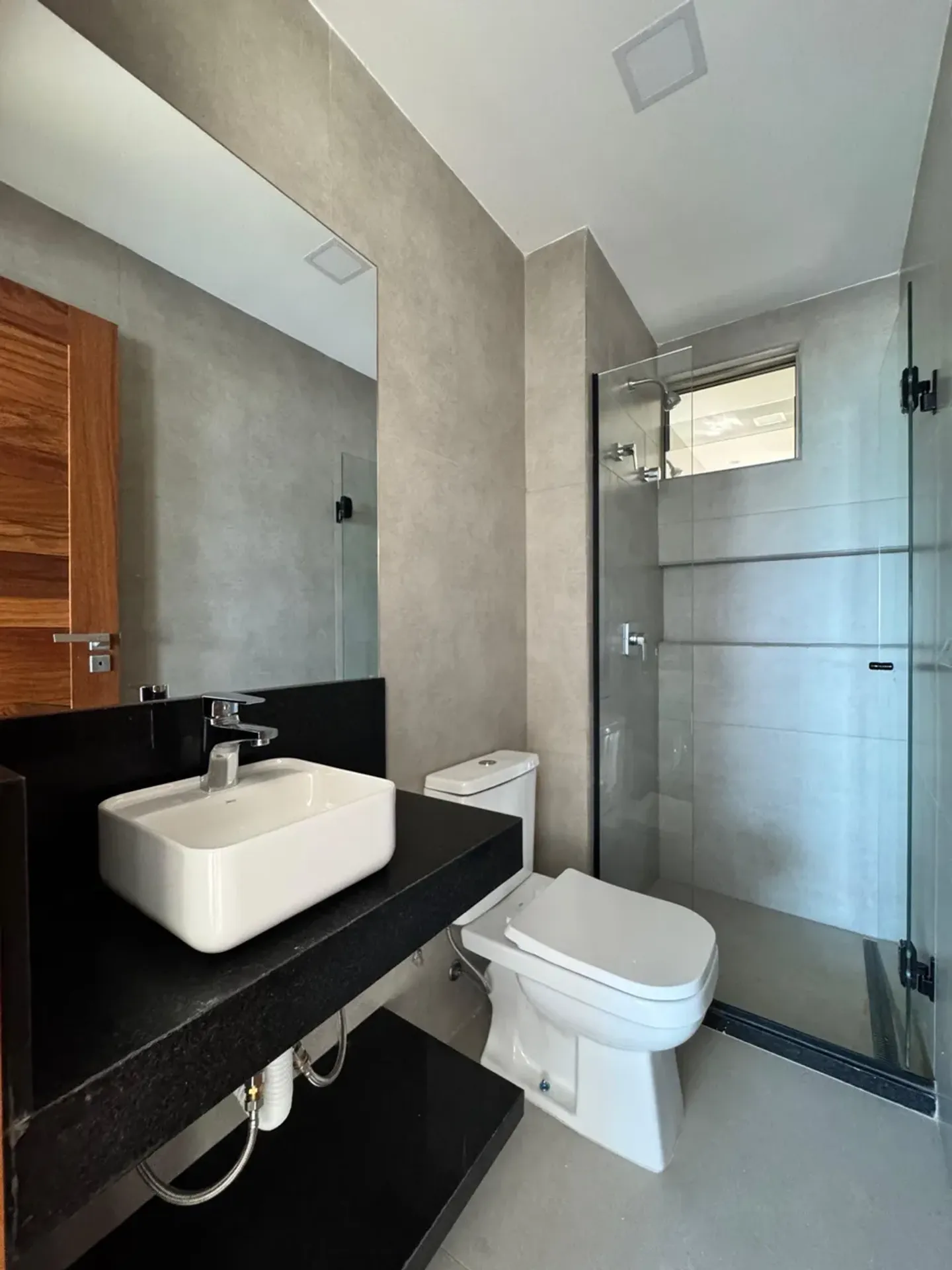 Квартира 145 м² з 4 спальнями-сюїтами та паркуванням — photo 17