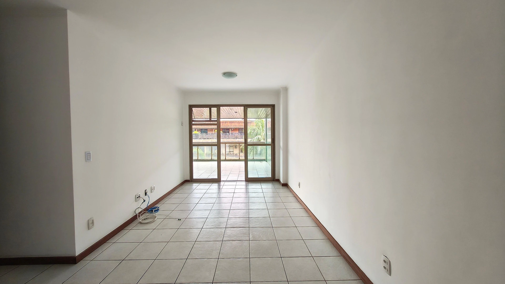 3-bedroom apartment in a building with a pool — photo 18