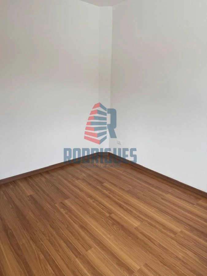 Apartment, 43 m², with wood or laminate floors — photo 9